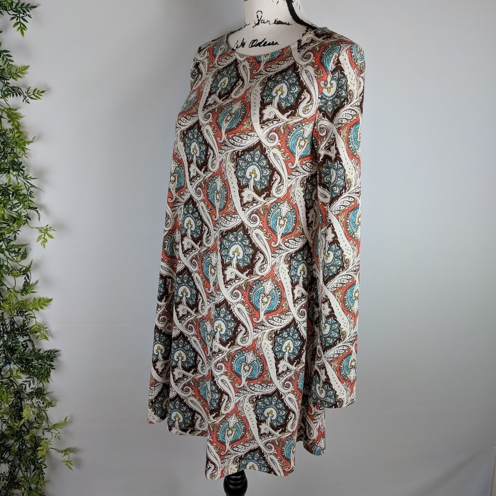 JEUVRE WOMEN'S DRESS. Paisley Pullover Shift
